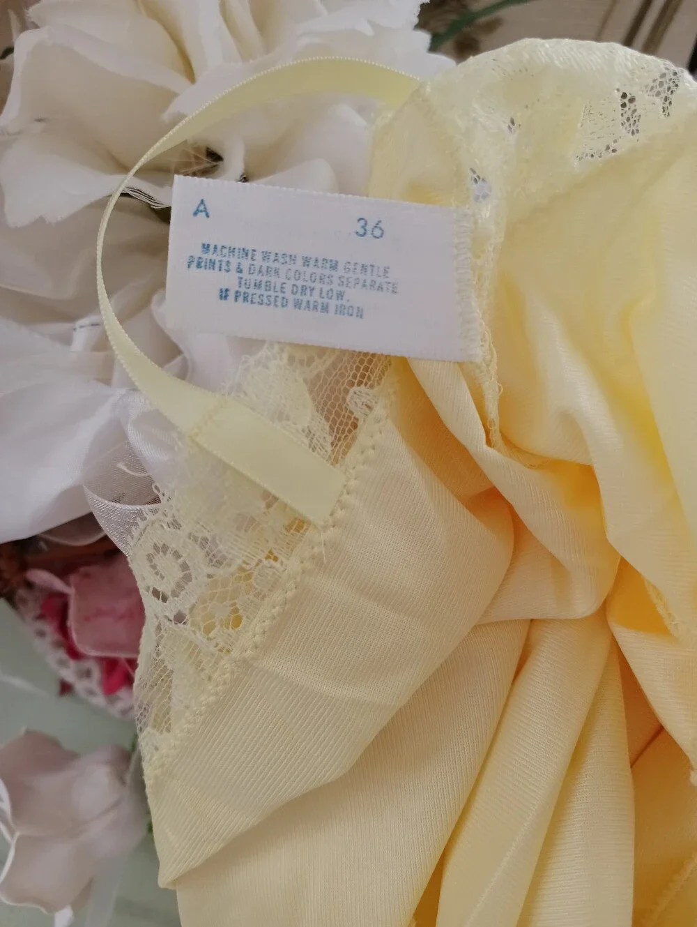 VINTAGE, UNWORN " VAN RAALTE" BUTTER YELLOW ALL NYLON SLIP! SZ 36 - Picture 6 of 15